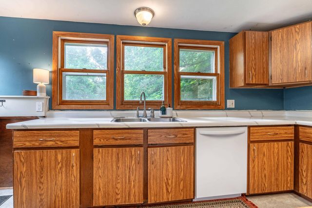 314 E Cecil Avenue, Fergus Falls, MN 56537