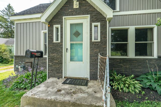 314 E Cecil Avenue, Fergus Falls, MN 56537