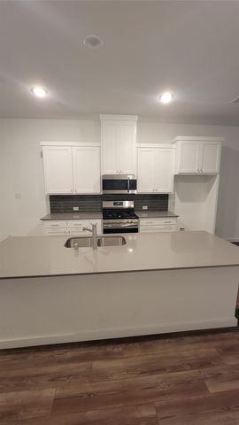 2739 Levee Lane, Lewisville, TX 75067