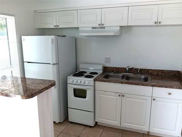 885 BELTREES STREET 7, Dunedin, FL 34698