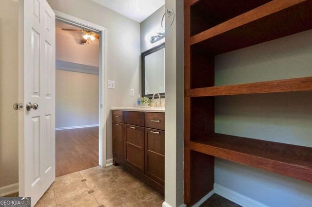 5507 Riverside Drive, Sugar Hill, GA 30518