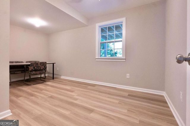 5507 Riverside Drive, Sugar Hill, GA 30518