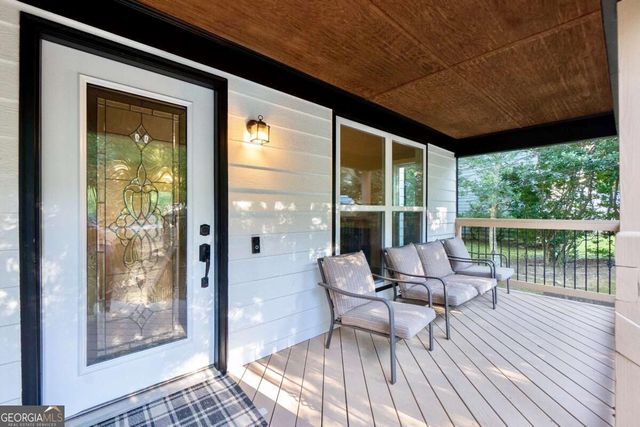 5507 Riverside Drive, Sugar Hill, GA 30518