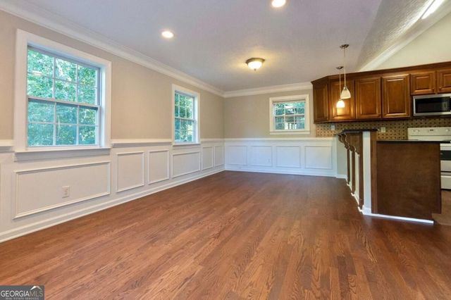 5507 Riverside Drive, Sugar Hill, GA 30518