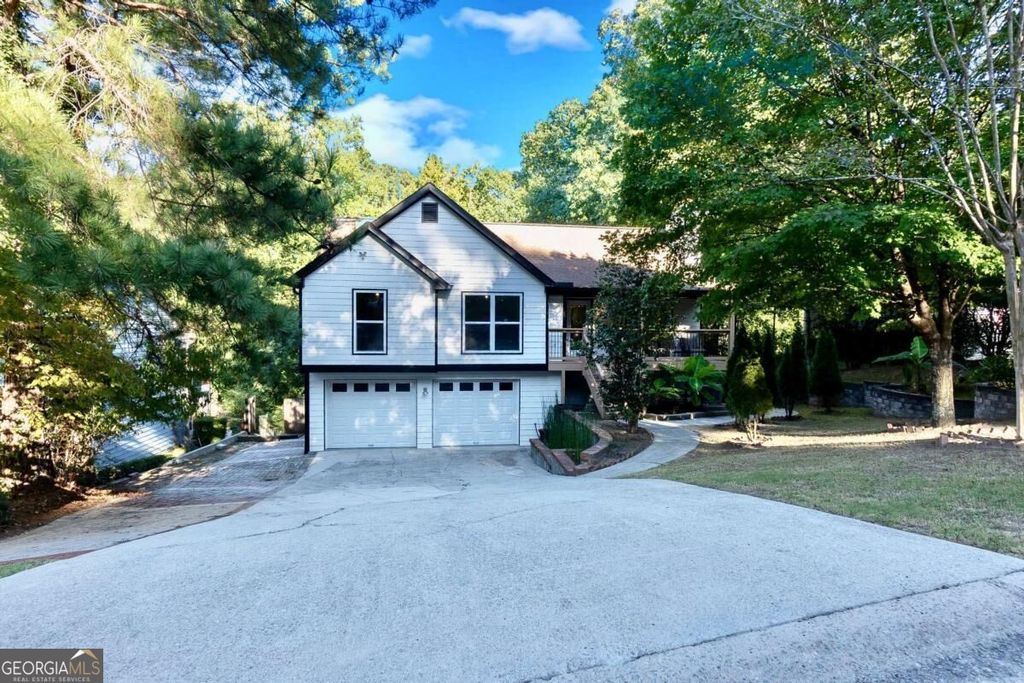 5507 Riverside Drive, Sugar Hill, GA 30518