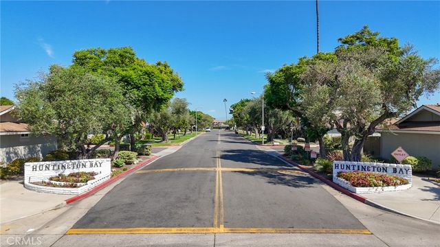 10160 Ascot Circle, Huntington Beach, CA 92646