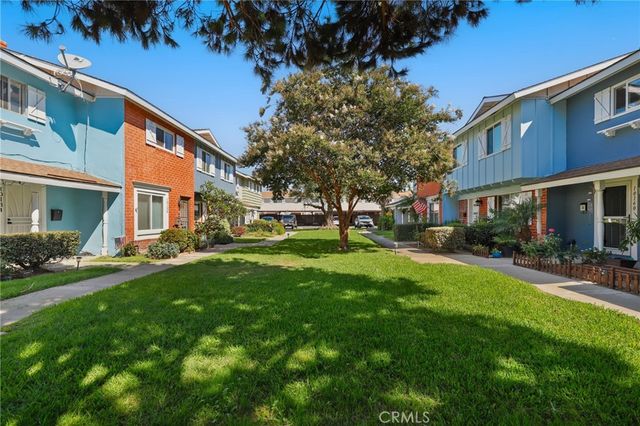 10160 Ascot Circle, Huntington Beach, CA 92646