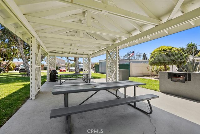 10160 Ascot Circle, Huntington Beach, CA 92646