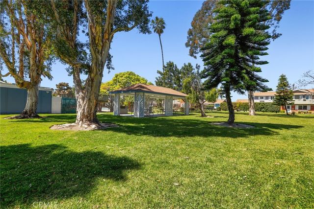 10160 Ascot Circle, Huntington Beach, CA 92646
