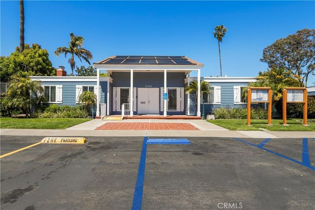 10160 Ascot Circle, Huntington Beach, CA 92646