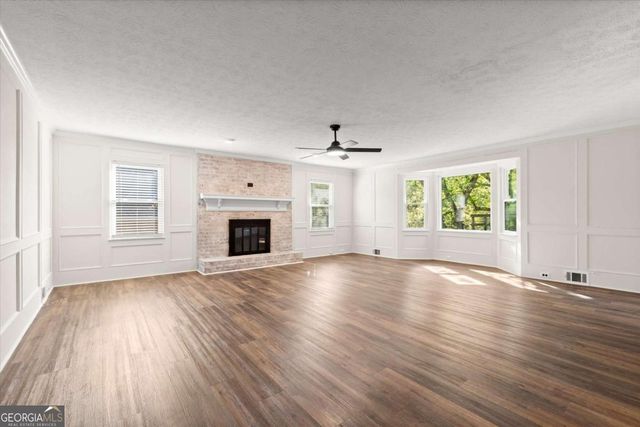 4922 Signal Court SW, Lilburn, GA 30047