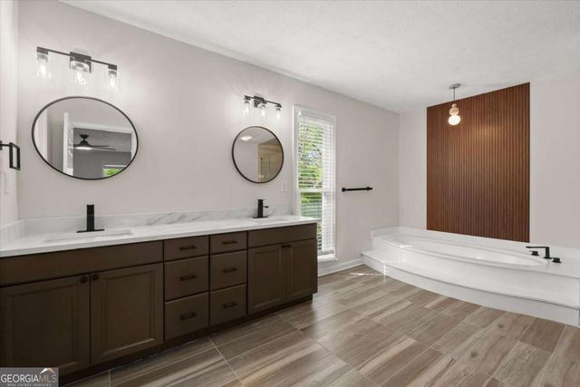 4922 Signal Court SW, Lilburn, GA 30047