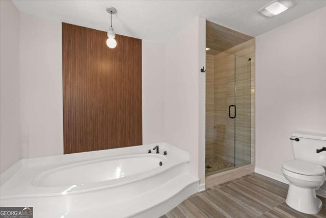 4922 Signal Court SW, Lilburn, GA 30047