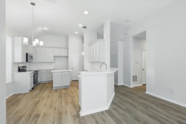 821 Pinnacle Circle, Lewisville, TX 75077