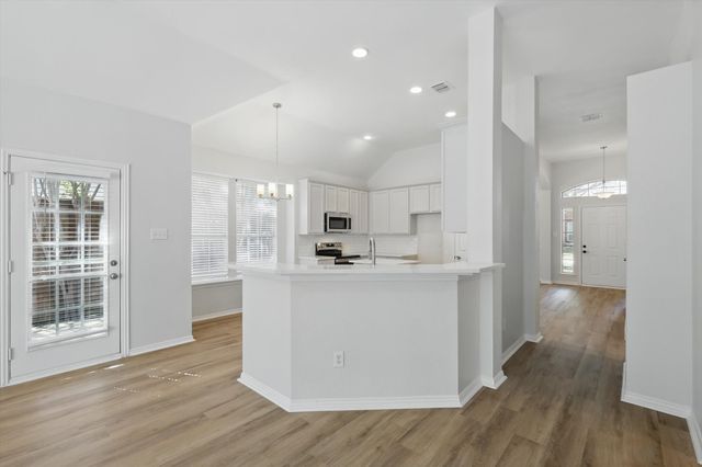 821 Pinnacle Circle, Lewisville, TX 75077