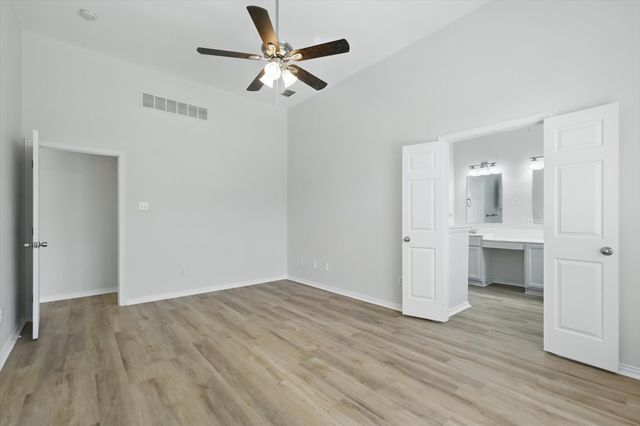 821 Pinnacle Circle, Lewisville, TX 75077