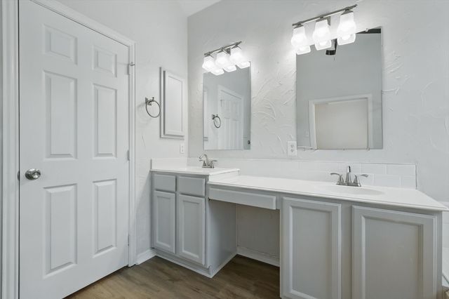 821 Pinnacle Circle, Lewisville, TX 75077