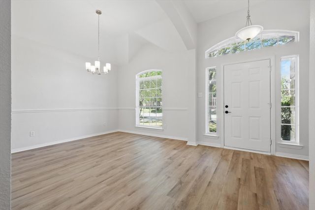 821 Pinnacle Circle, Lewisville, TX 75077
