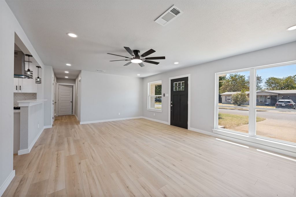 5517 Cottey Street, Fort Worth, TX 76119 — photo 3