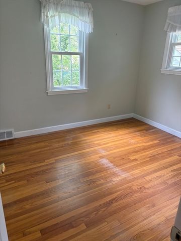 7 Richard Rd, Marlborough, MA 01752