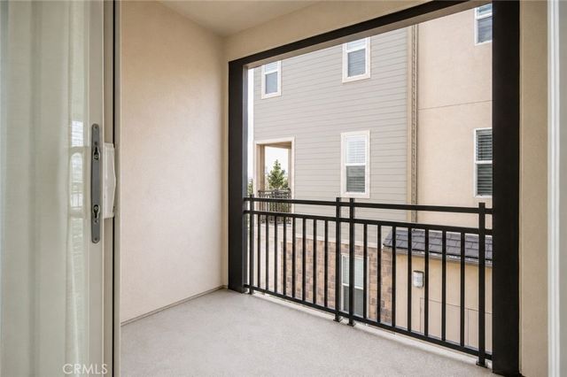 838 Savi Drive 105, Corona, CA 92878
