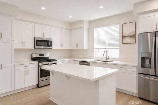 838 Savi Drive 105, Corona, CA 92878