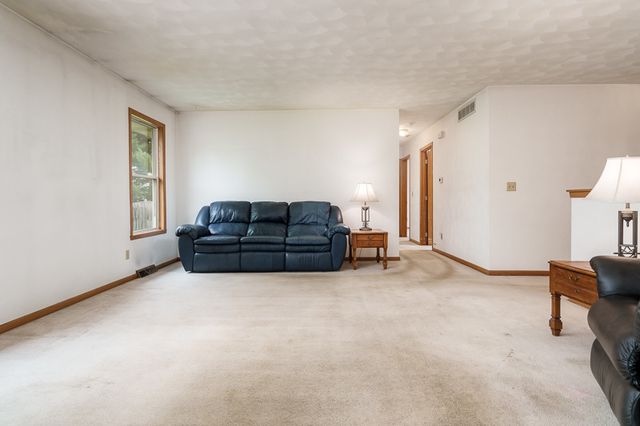 4812 PINE-AL Drive, Machesney Park, IL 61115