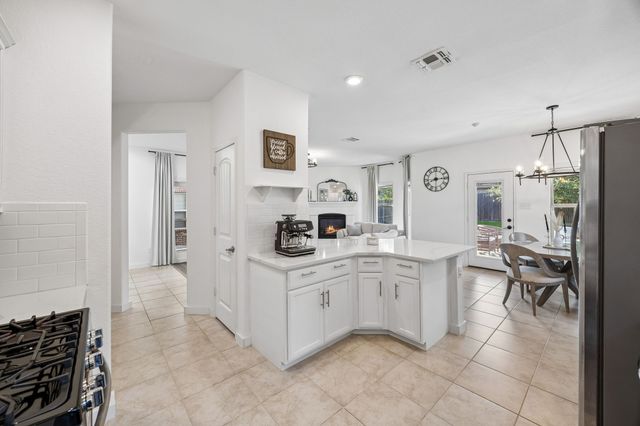 9809 Prairie Dog Lane, Mckinney, TX 75071