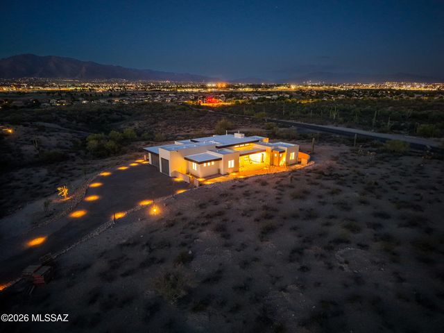 2769 W Black Cloud Court, Tucson, AZ 85745