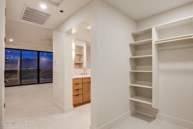 2769 W Black Cloud Court, Tucson, AZ 85745