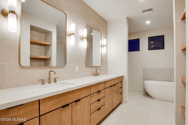 2769 W Black Cloud Court, Tucson, AZ 85745