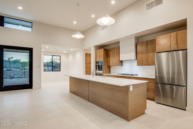 2769 W Black Cloud Court, Tucson, AZ 85745