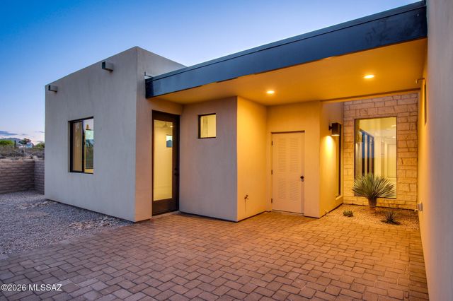 2769 W Black Cloud Court, Tucson, AZ 85745