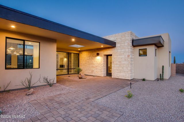 2769 W Black Cloud Court, Tucson, AZ 85745