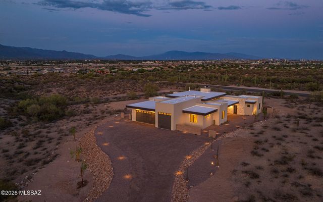 2769 W Black Cloud Court, Tucson, AZ 85745