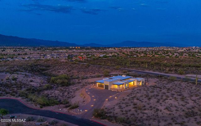 2769 W Black Cloud Court, Tucson, AZ 85745