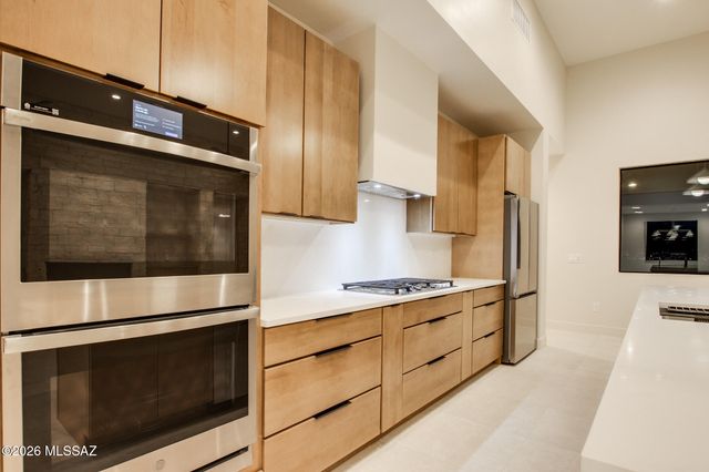 2769 W Black Cloud Court, Tucson, AZ 85745
