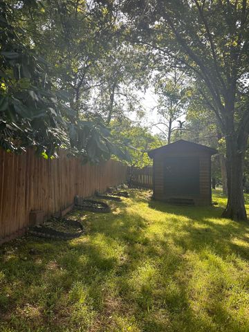 154 A Scofield Avenue, Forsyth, MO 65653