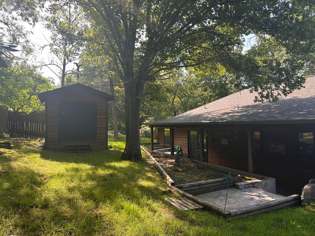 154 A Scofield Avenue, Forsyth, MO 65653