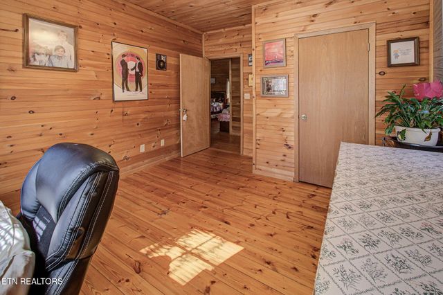 4917 Latta Way, Gatlinburg, TN 37738