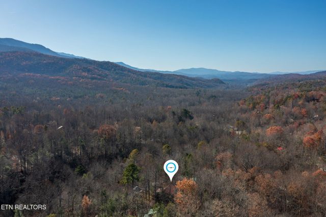 4917 Latta Way, Gatlinburg, TN 37738