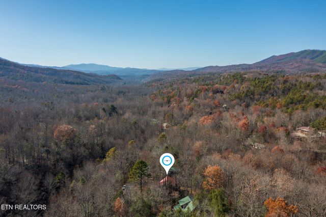 4917 Latta Way, Gatlinburg, TN 37738