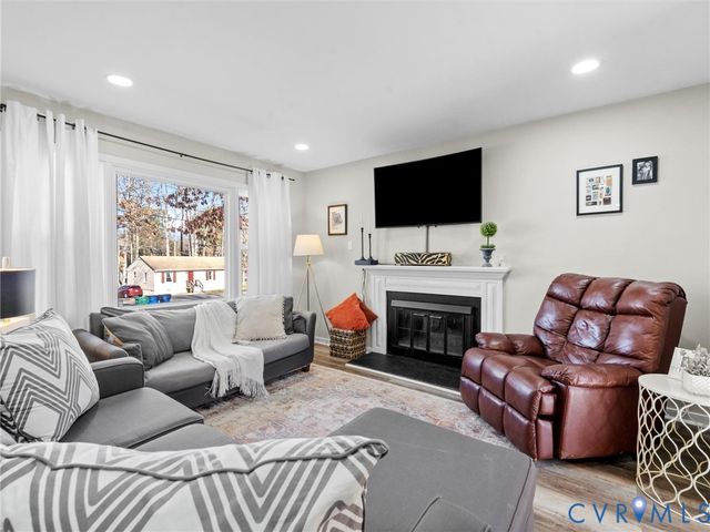 8807 Midway Rd, Henrico, VA 23229