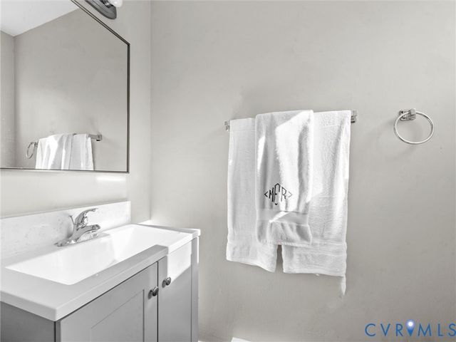 8807 Midway Rd, Henrico, VA 23229