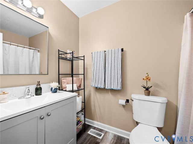 8807 Midway Rd, Henrico, VA 23229