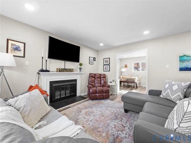 8807 Midway Rd, Henrico, VA 23229