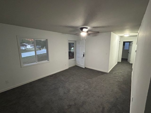 128 S Scottswood Drive, Urbana, IL 61802