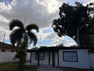 5808 N LOIS AVENUE, Tampa, FL 33614