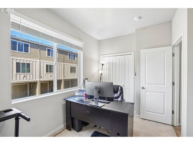 15708 Nw BLUEBLOSSOM St, Portland, OR 97229