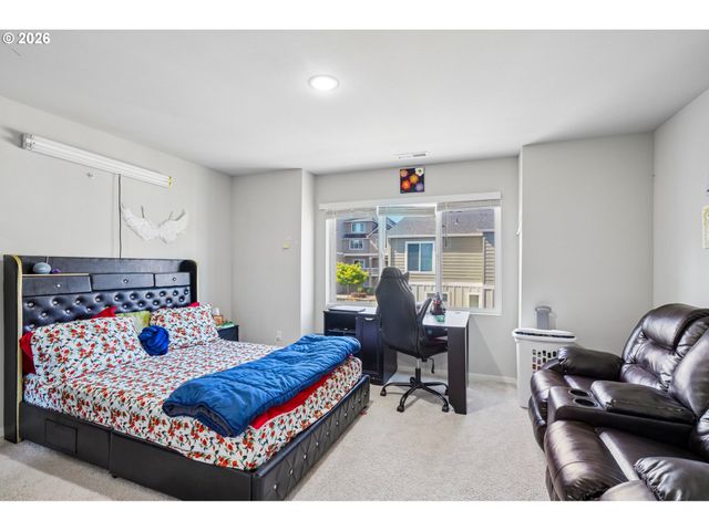 15708 Nw BLUEBLOSSOM St, Portland, OR 97229